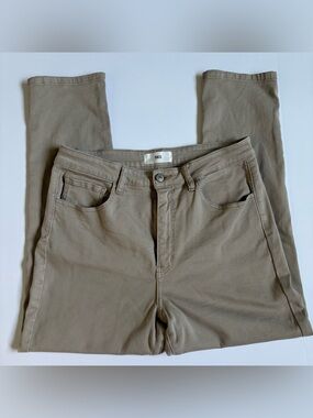 BKE khaki cropped pants size 32